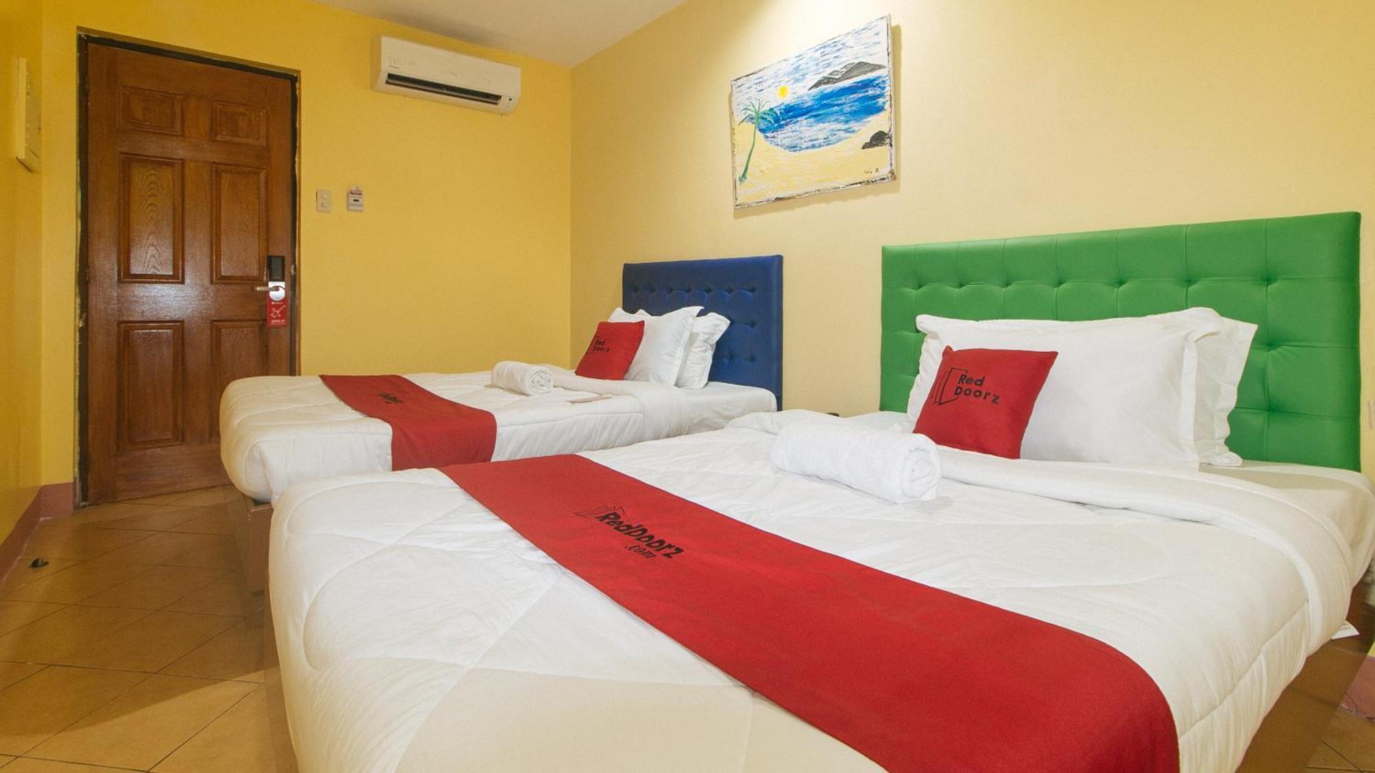 Reddoorz At Comfy Inn Ermita Манила Экстерьер фото