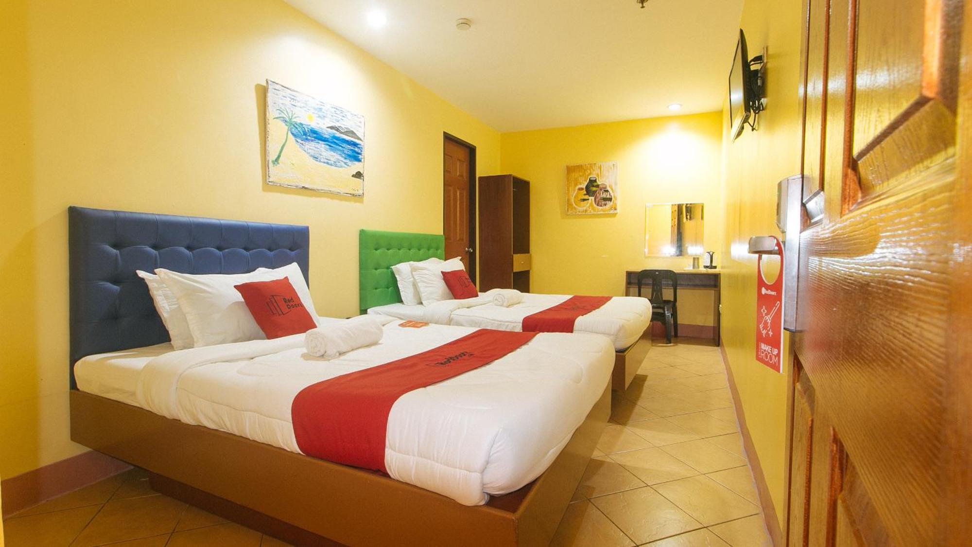 Reddoorz At Comfy Inn Ermita Манила Экстерьер фото