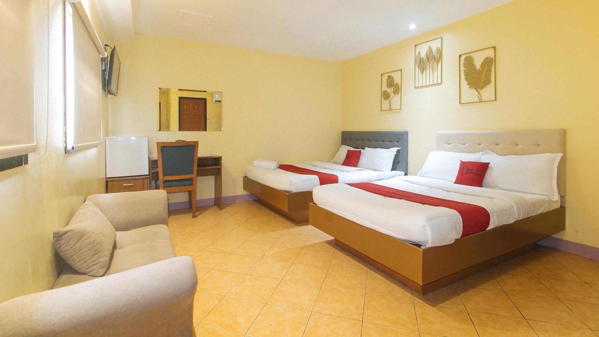 Reddoorz At Comfy Inn Ermita Манила Экстерьер фото